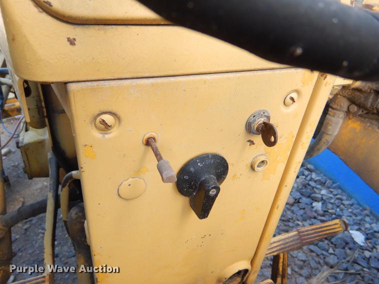 image for item FH9006 John Deere 1010 tractor