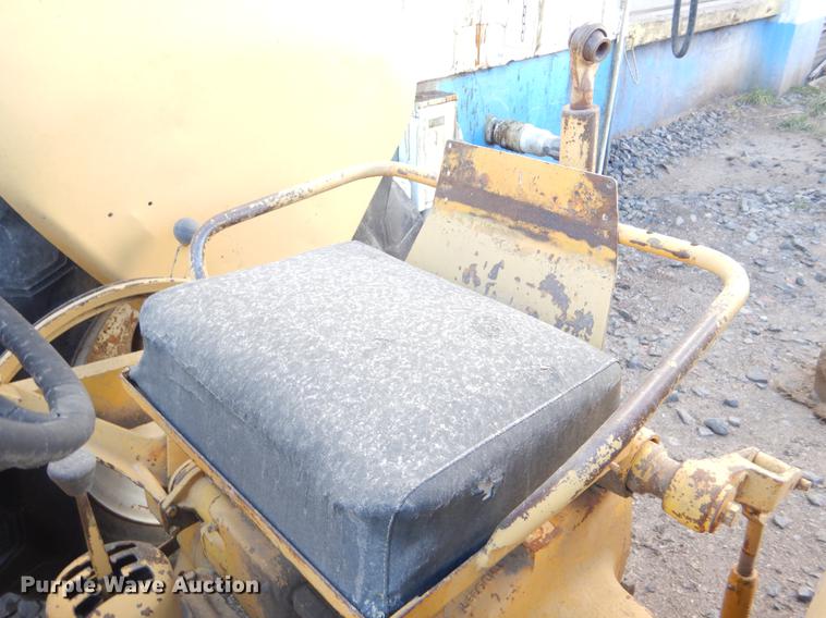 image for item FH9006 John Deere 1010 tractor