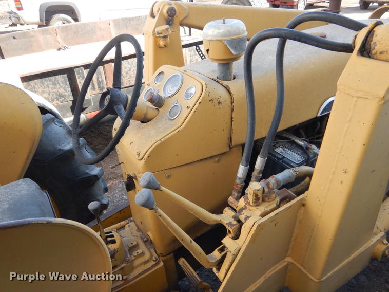 image for item FH9006 John Deere 1010 tractor