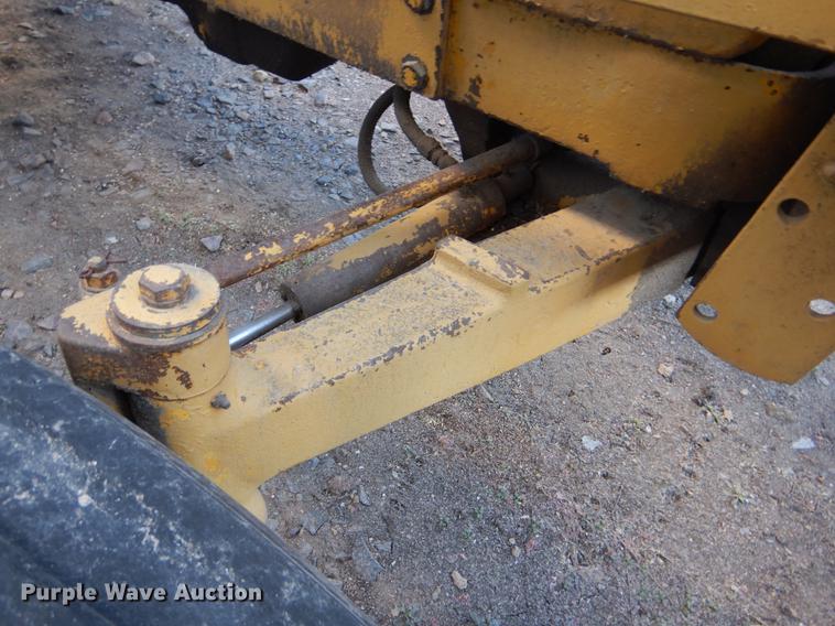 image for item FH9006 John Deere 1010 tractor