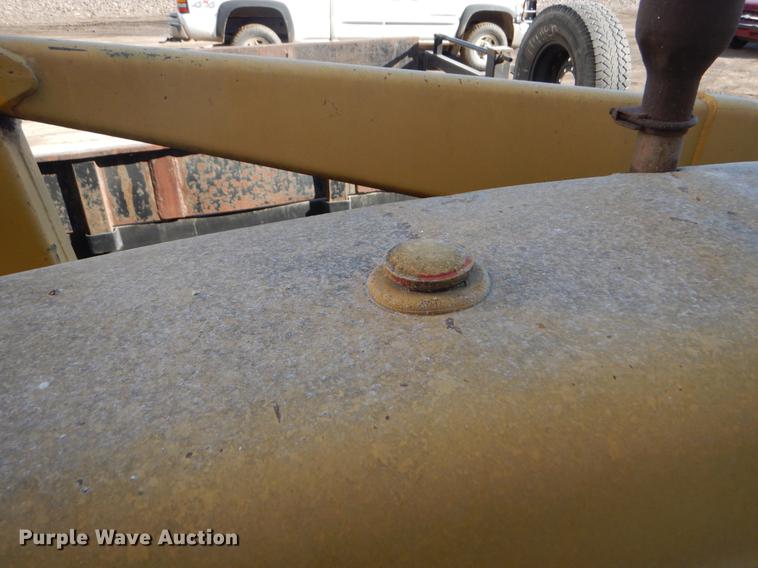 image for item FH9006 John Deere 1010 tractor