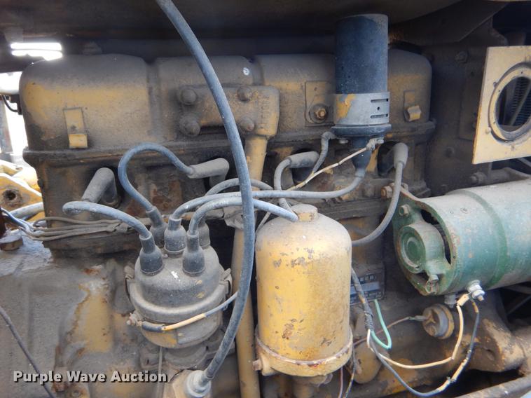 image for item FH9006 John Deere 1010 tractor