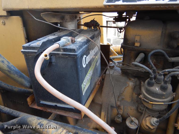 image for item FH9006 John Deere 1010 tractor