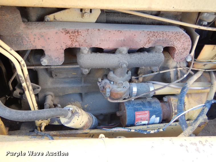 image for item FH9006 John Deere 1010 tractor