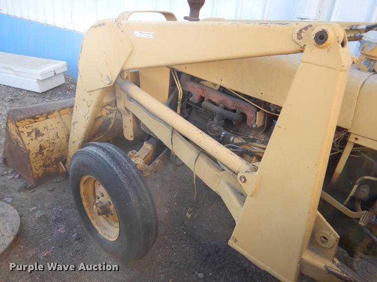 image for item FH9006 John Deere 1010 tractor