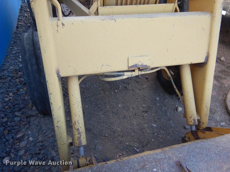 image for item FH9006 John Deere 1010 tractor