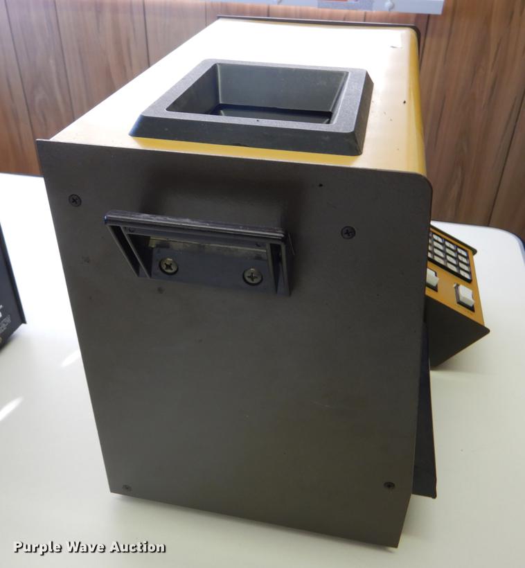 image for item FH9008 Dickey-John GAC II grain analysis computer