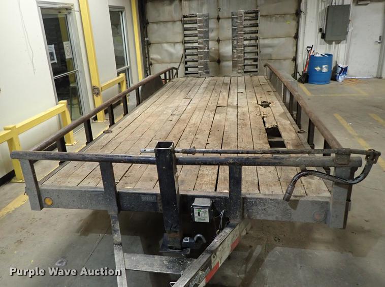 image for item FH9570 2007 Load Trail equipment trailer