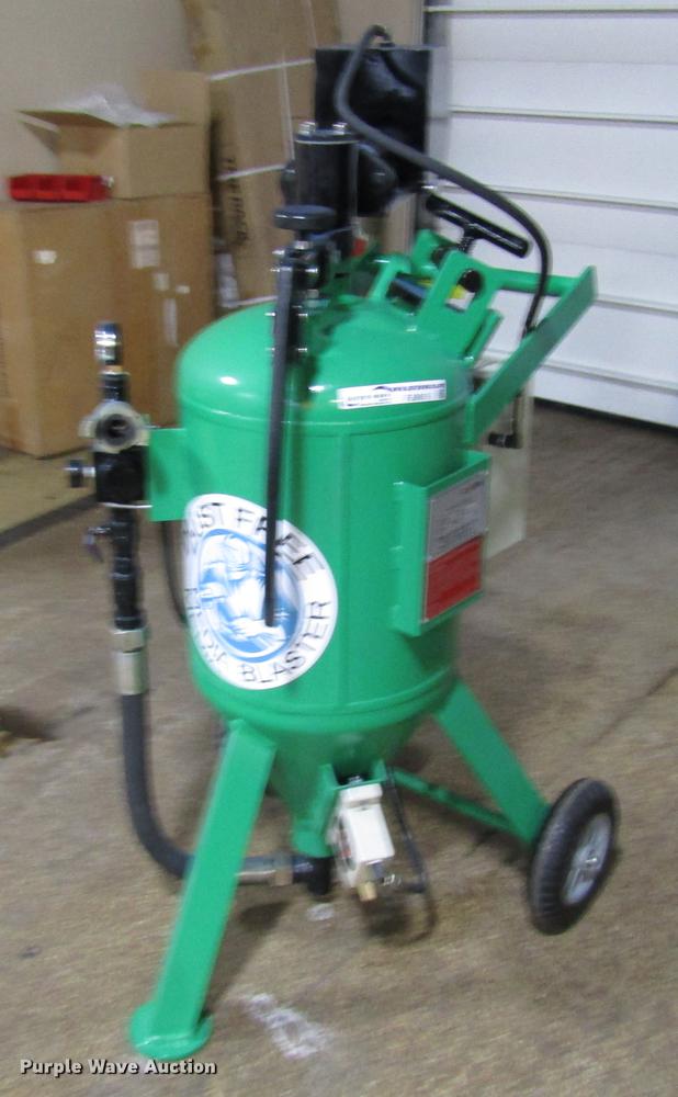 image for item FJ9616 Rovan dust free media blaster