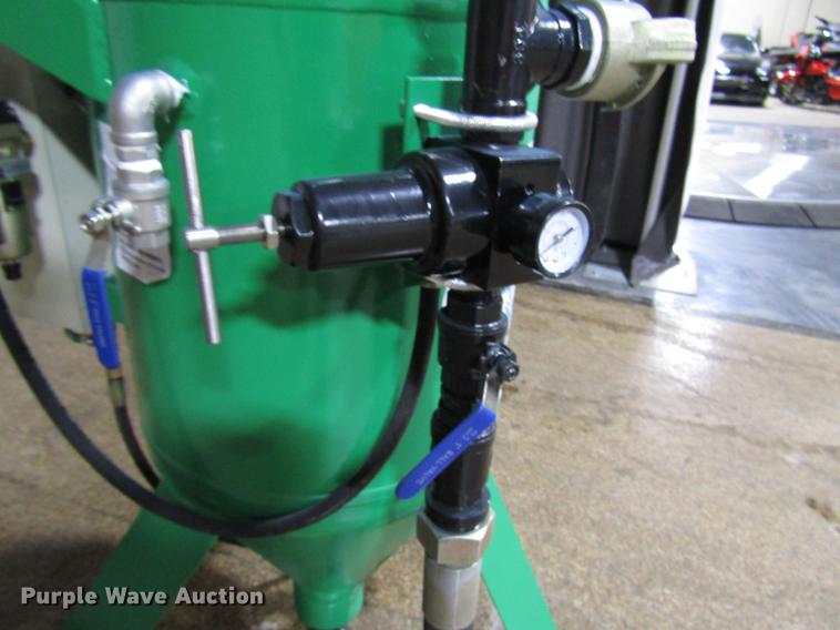 image for item FJ9616 Rovan dust free media blaster