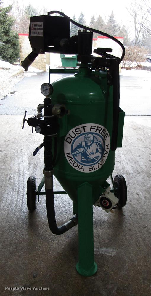 image for item FJ9616 Rovan dust free media blaster