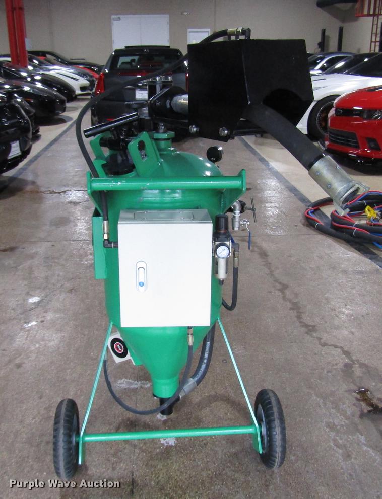 image for item FJ9616 Rovan dust free media blaster