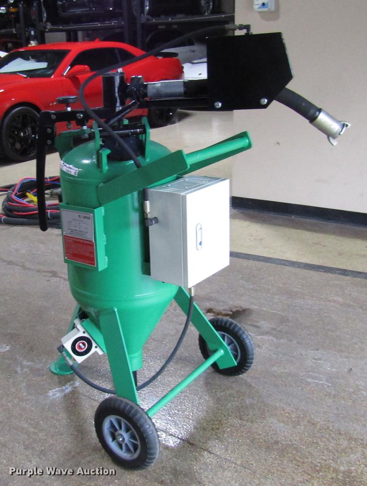 image for item FJ9616 Rovan dust free media blaster