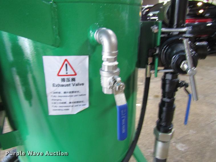 image for item FJ9616 Rovan dust free media blaster