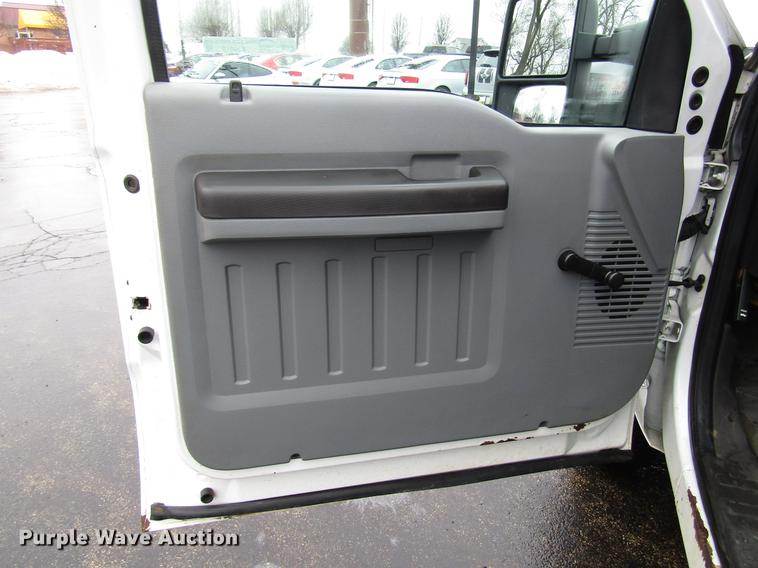 image for item FJ9618 2012 Ford F250 Super Duty pickup truck