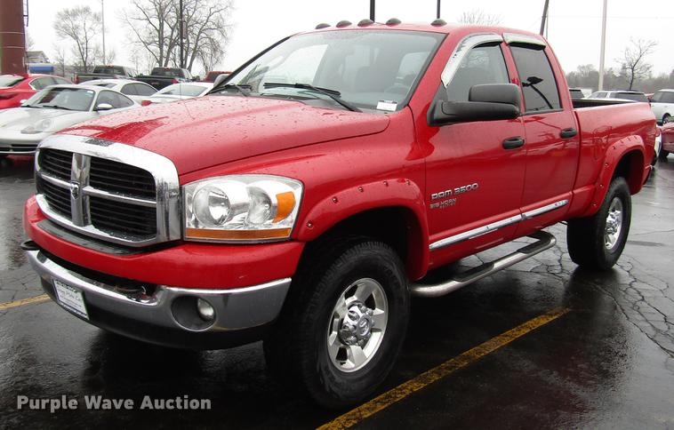image for item FJ9619 2006 Dodge Ram 3500 Quad Cab pickup truck