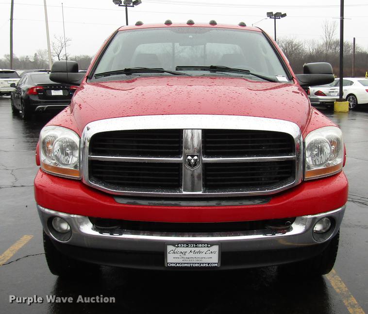 image for item FJ9619 2006 Dodge Ram 3500 Quad Cab pickup truck