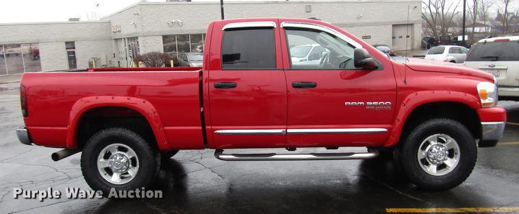 image for item FJ9619 2006 Dodge Ram 3500 Quad Cab pickup truck
