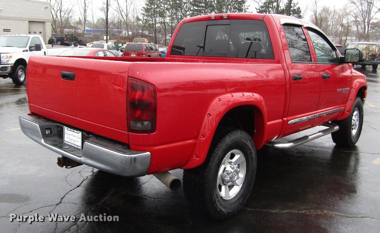 image for item FJ9619 2006 Dodge Ram 3500 Quad Cab pickup truck