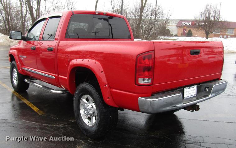 image for item FJ9619 2006 Dodge Ram 3500 Quad Cab pickup truck