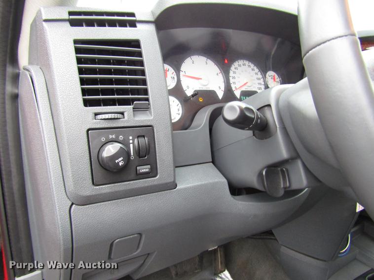 image for item FJ9619 2006 Dodge Ram 3500 Quad Cab pickup truck