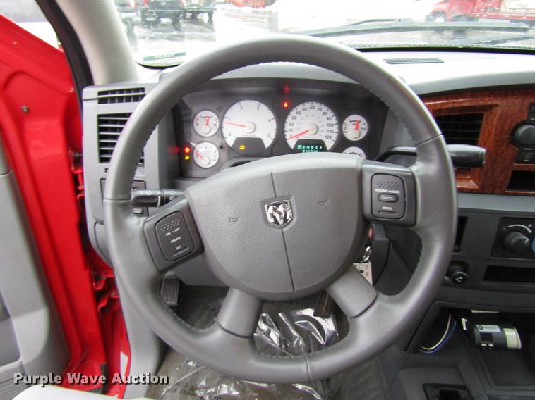 image for item FJ9619 2006 Dodge Ram 3500 Quad Cab pickup truck