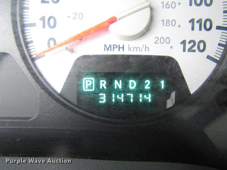 image for item FJ9619 2006 Dodge Ram 3500 Quad Cab pickup truck