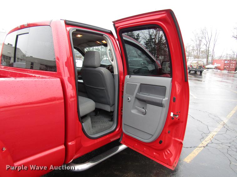 image for item FJ9619 2006 Dodge Ram 3500 Quad Cab pickup truck