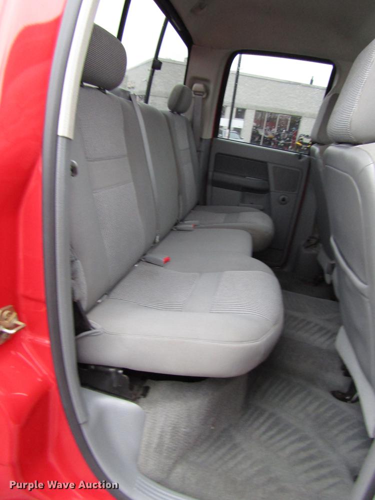 image for item FJ9619 2006 Dodge Ram 3500 Quad Cab pickup truck