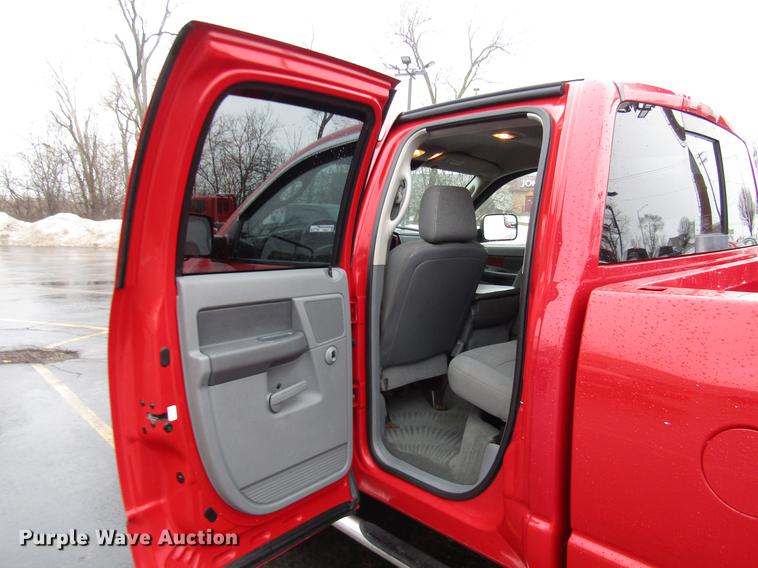 image for item FJ9619 2006 Dodge Ram 3500 Quad Cab pickup truck