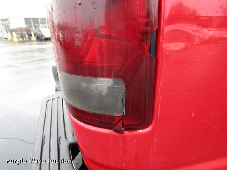 image for item FJ9619 2006 Dodge Ram 3500 Quad Cab pickup truck