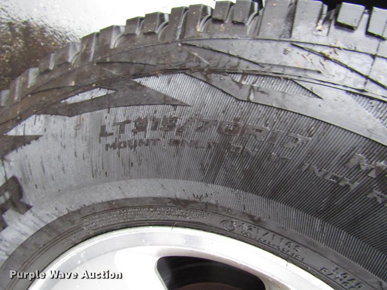 image for item FJ9619 2006 Dodge Ram 3500 Quad Cab pickup truck