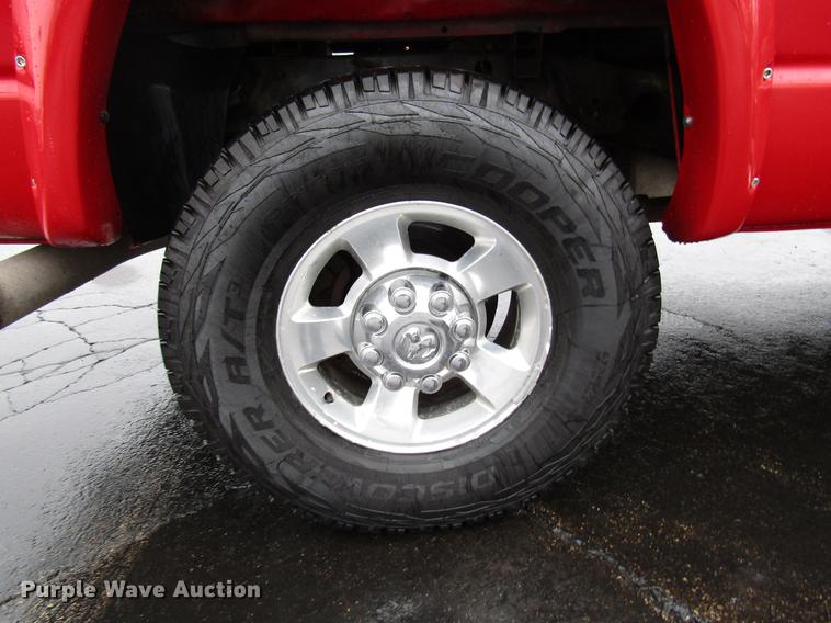 image for item FJ9619 2006 Dodge Ram 3500 Quad Cab pickup truck