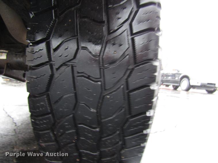 image for item FJ9619 2006 Dodge Ram 3500 Quad Cab pickup truck