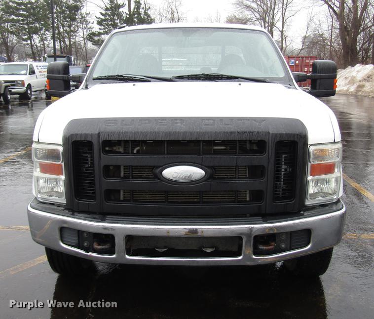 image for item FJ9621 2010 Ford F250 Super Duty Crew Cab pickup truck