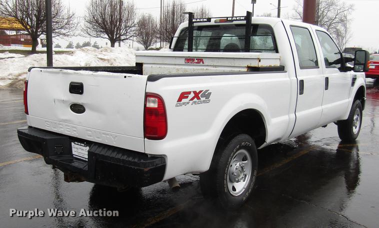image for item FJ9621 2010 Ford F250 Super Duty Crew Cab pickup truck