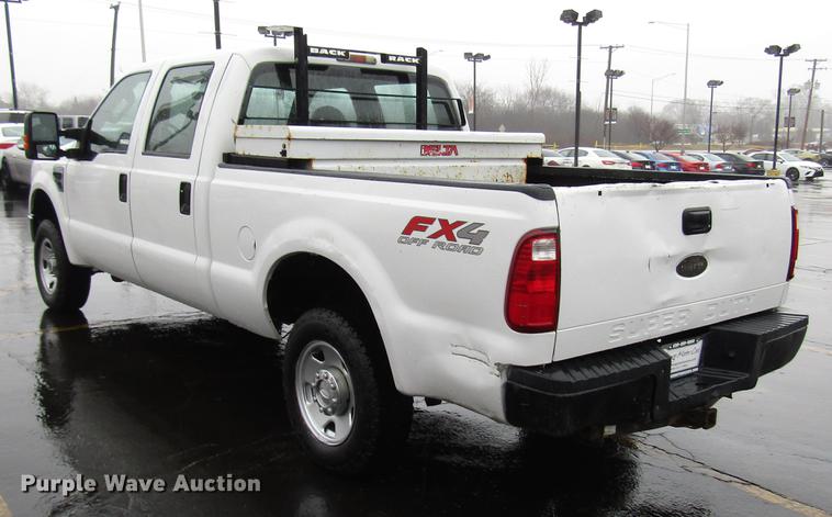 image for item FJ9621 2010 Ford F250 Super Duty Crew Cab pickup truck