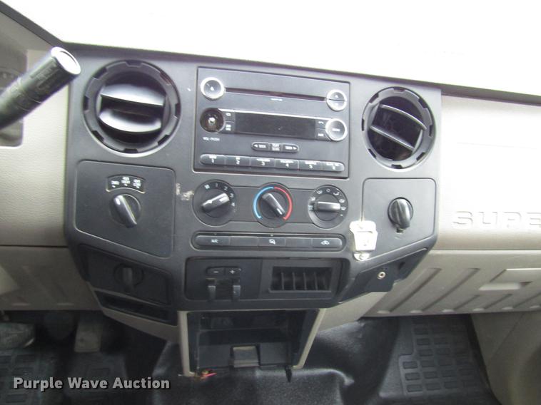 image for item FJ9621 2010 Ford F250 Super Duty Crew Cab pickup truck