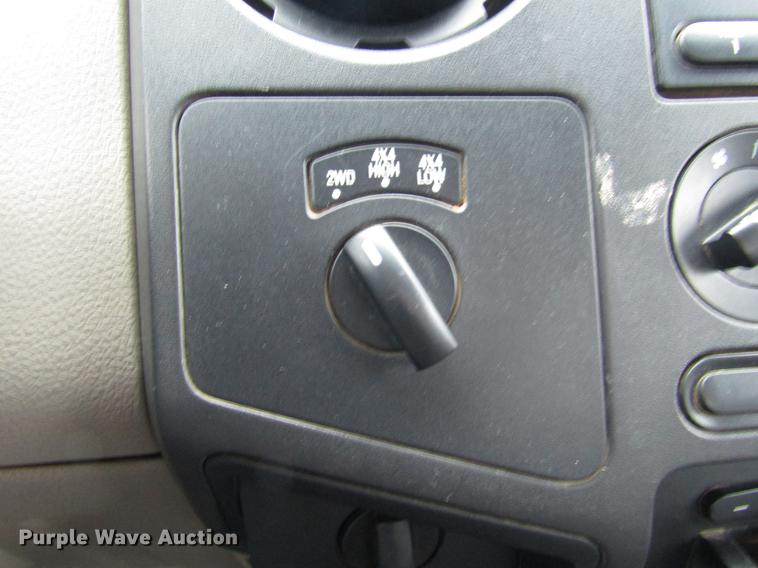 image for item FJ9621 2010 Ford F250 Super Duty Crew Cab pickup truck