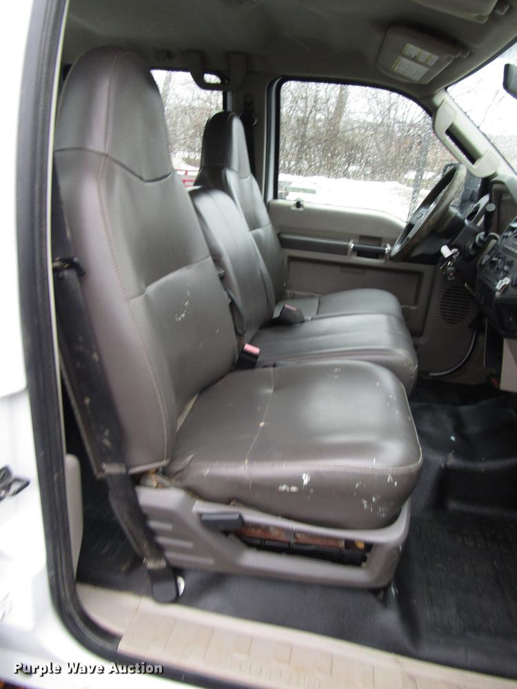 image for item FJ9621 2010 Ford F250 Super Duty Crew Cab pickup truck