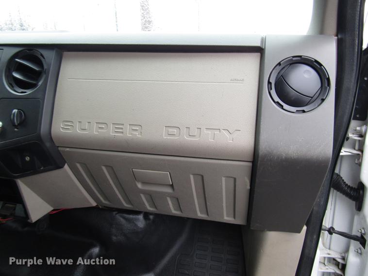 image for item FJ9621 2010 Ford F250 Super Duty Crew Cab pickup truck