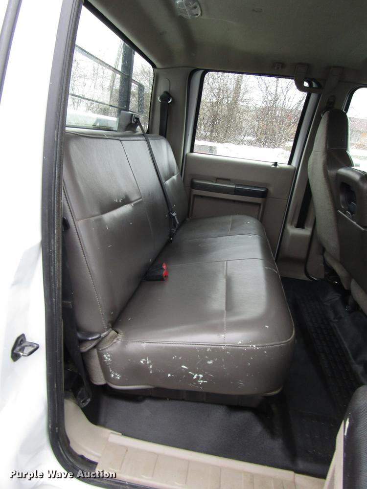 image for item FJ9621 2010 Ford F250 Super Duty Crew Cab pickup truck