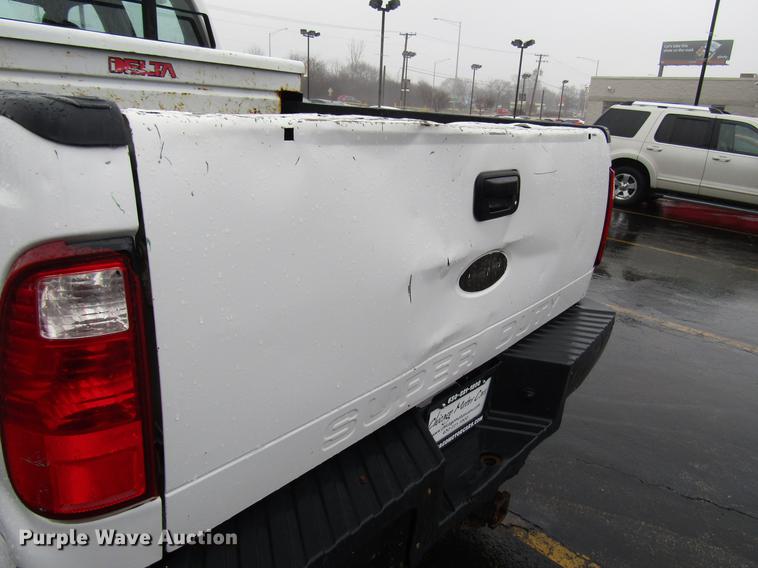 image for item FJ9621 2010 Ford F250 Super Duty Crew Cab pickup truck