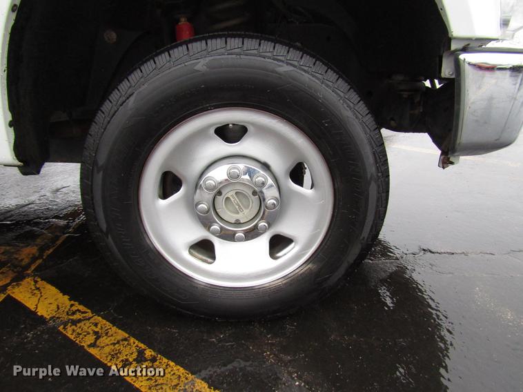 image for item FJ9621 2010 Ford F250 Super Duty Crew Cab pickup truck