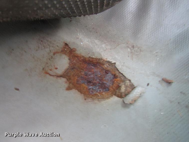 image for item FJ9622 2001 Chevrolet Silverado 3500 bucket truck