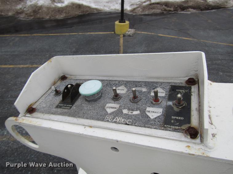 image for item FJ9622 2001 Chevrolet Silverado 3500 bucket truck