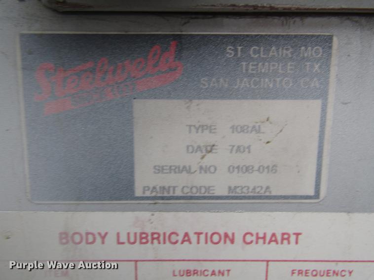 image for item FJ9622 2001 Chevrolet Silverado 3500 bucket truck