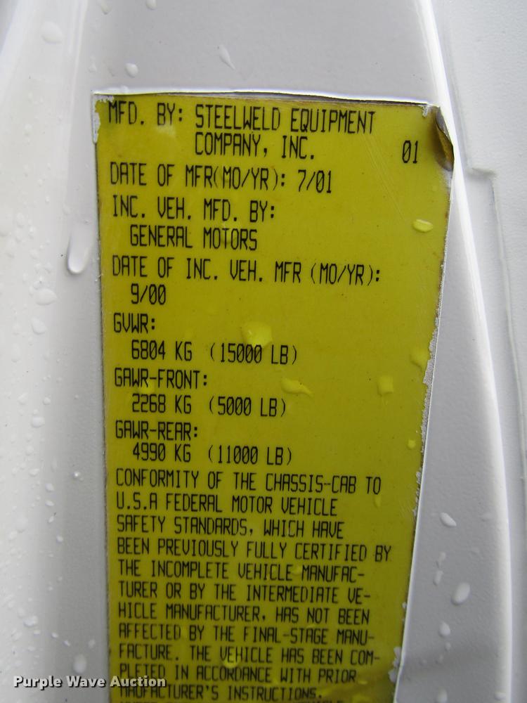 image for item FJ9622 2001 Chevrolet Silverado 3500 bucket truck