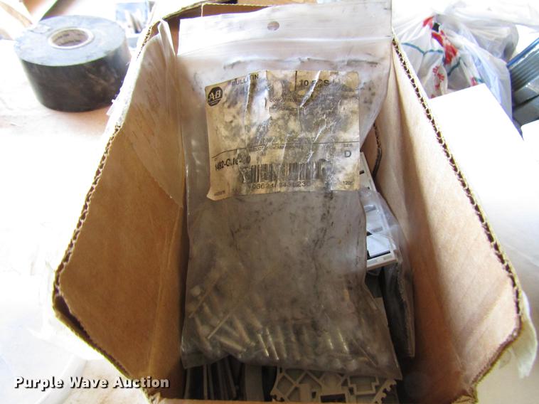 image for item FO9252 Hardware