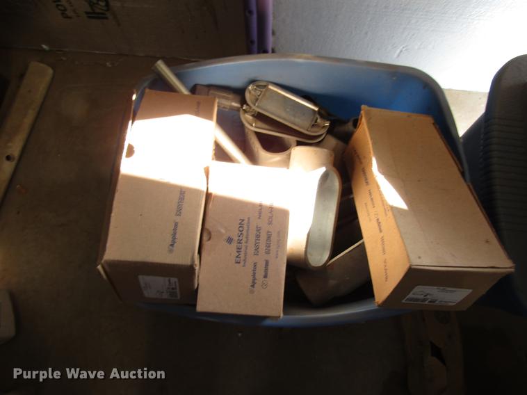 image for item FO9252 Hardware